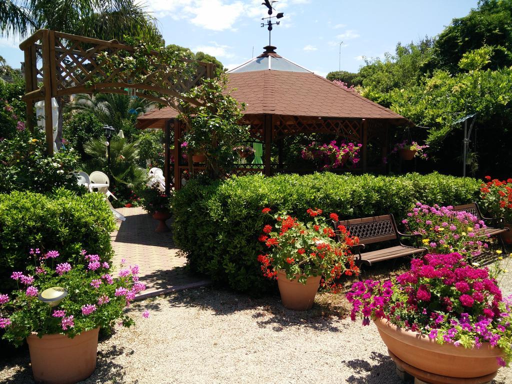 Residenza Villa I Nidi Santa Caterina  Bagian luar foto